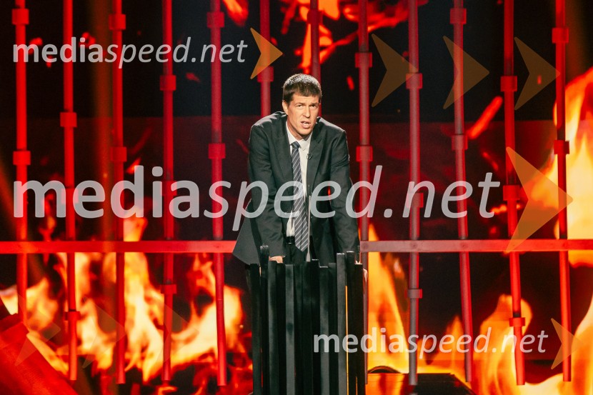  Goran Vojnović, pisatelj, kolumnist, režiserNa žaru z Ladom Bizovičarjem, Magnifico