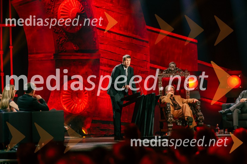  Goran Vojnović, pisatelj, kolumnist, režiser;  Robert Pešut - Magnifico, glasbenikNa žaru z Ladom Bizovičarjem, Magnifico