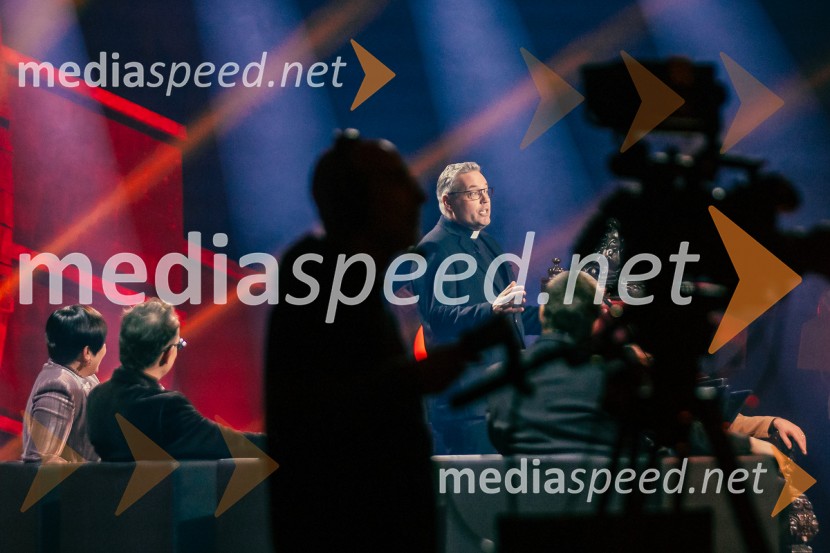  Klemen  Balažič, duhovnikNa žaru z Ladom Bizovičarjem, Magnifico