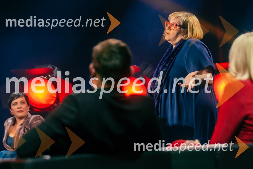  Nuška Drašček, pevka;  Desa Muck, voditeljica, pisateljicaNa žaru z Ladom Bizovičarjem, Magnifico