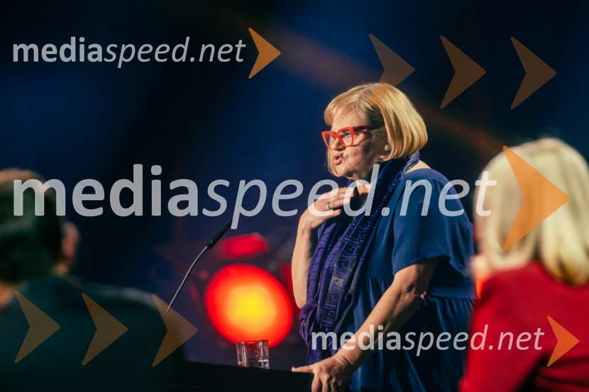  Desa Muck, voditeljica, pisateljicaNa žaru z Ladom Bizovičarjem, Magnifico