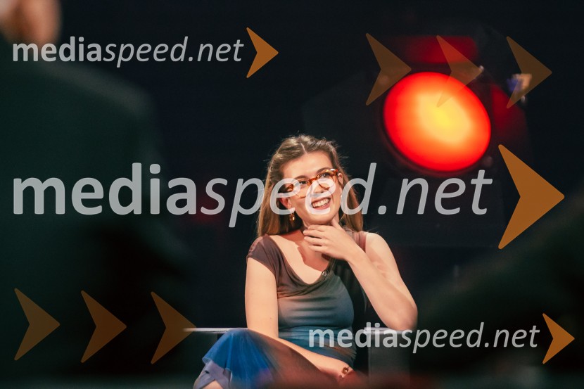  Mila Peršin, igralkaNa žaru z Ladom Bizovičarjem, Magnifico