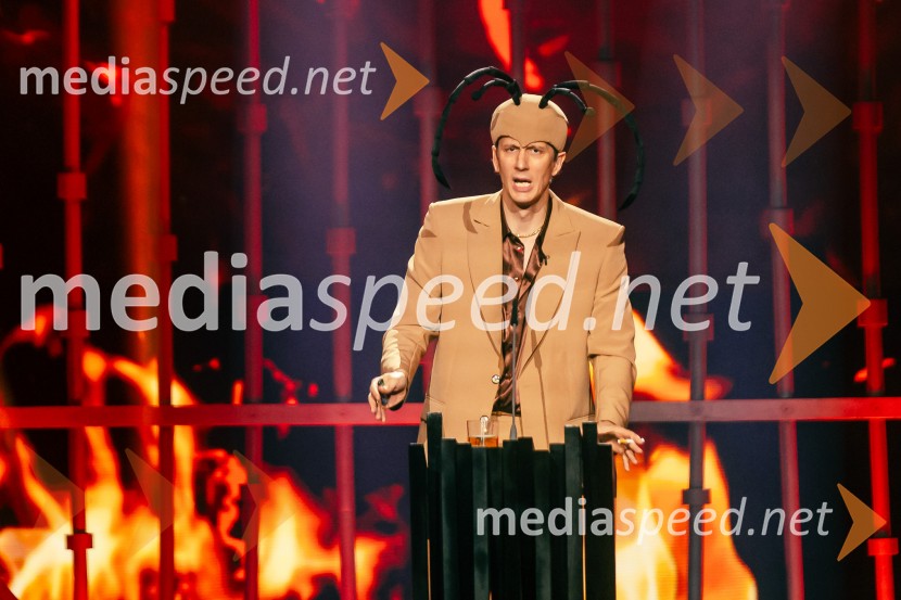 Na žaru z Ladom Bizovičarjem, Magnifico