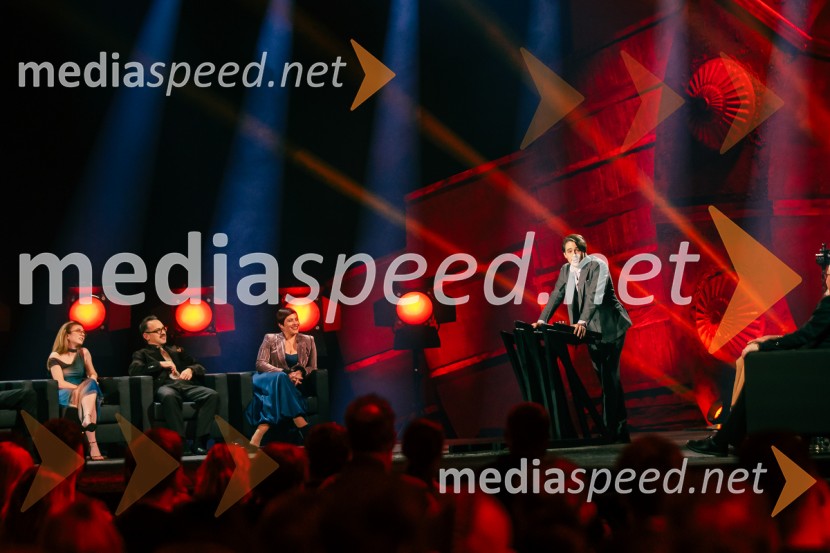 Na žaru z Ladom Bizovičarjem, Magnifico