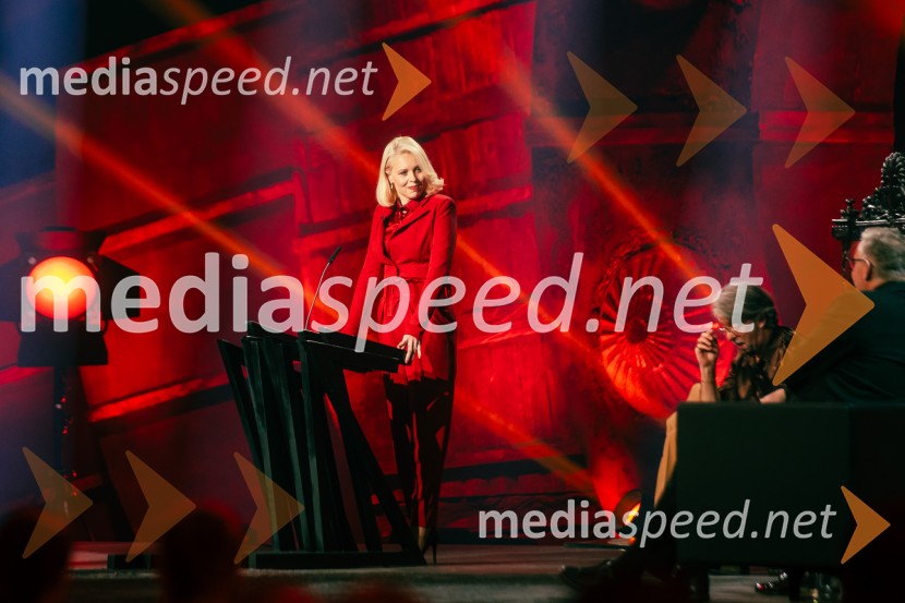 mag. Urška Klakočar Zupančič, predsednica Državnega zbora RS, podpredsednica, Gibanje Svoboda;  Robert Pešut - Magnifico, glasbenikNa žaru z Ladom Bizovičarjem, Magnifico