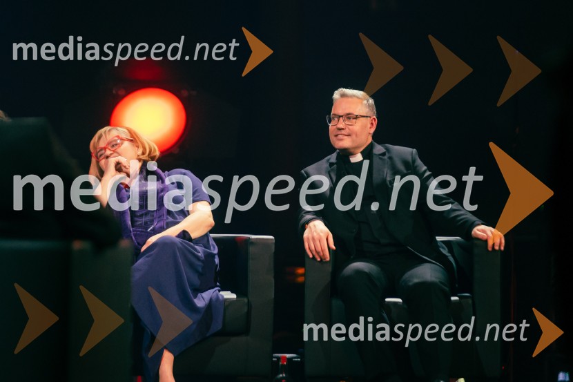  Desa Muck, voditeljica, pisateljica;  Klemen  Balažič, duhovnikNa žaru z Ladom Bizovičarjem, Magnifico