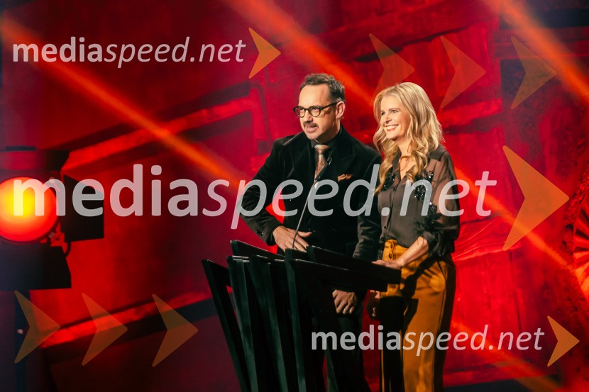  Jože Robežnik,  televizijski voditelj;  Bernarda Žarn, voditeljicaNa žaru z Ladom Bizovičarjem, Magnifico