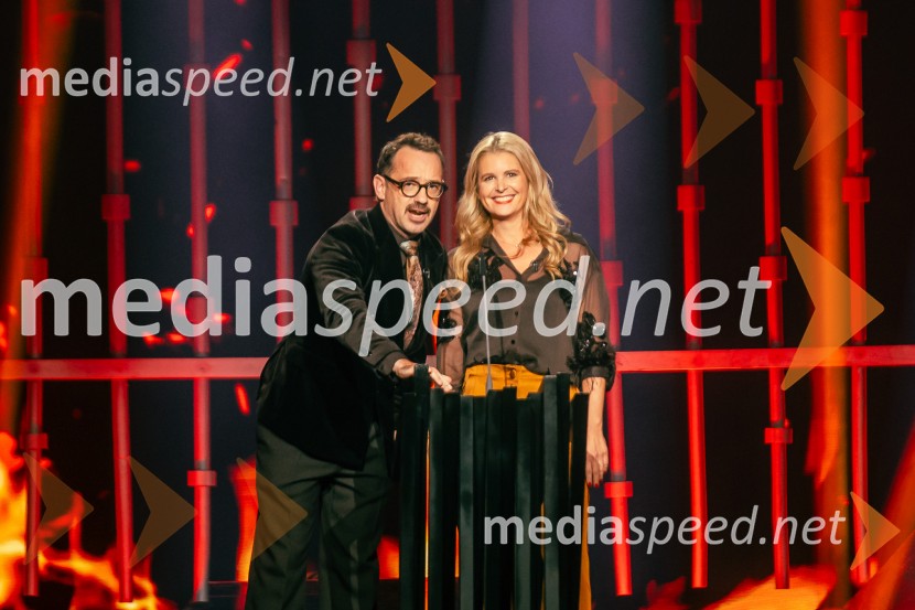  Jože Robežnik,  televizijski voditelj;  Bernarda Žarn, voditeljicaNa žaru z Ladom Bizovičarjem, Magnifico