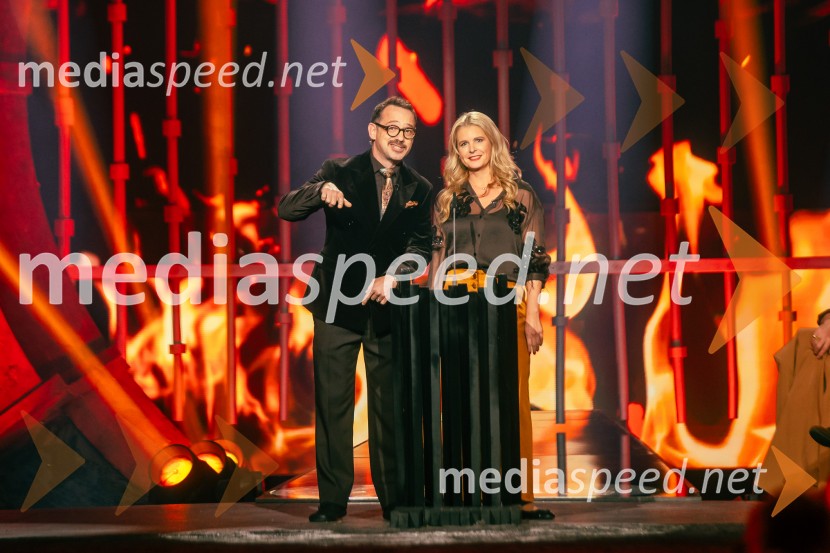  Jože Robežnik,  televizijski voditelj;  Bernarda Žarn, voditeljicaNa žaru z Ladom Bizovičarjem, Magnifico