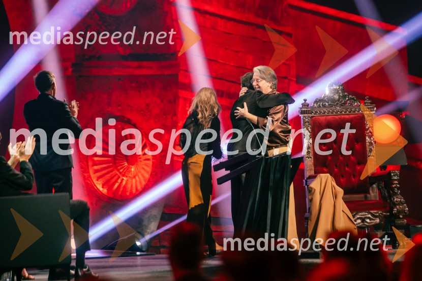 Na žaru z Ladom Bizovičarjem, Magnifico