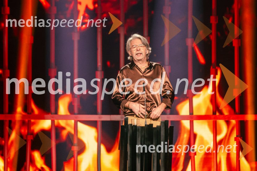  Robert Pešut - Magnifico, glasbenikNa žaru z Ladom Bizovičarjem, Magnifico