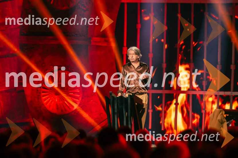  Robert Pešut - Magnifico, glasbenikNa žaru z Ladom Bizovičarjem, Magnifico