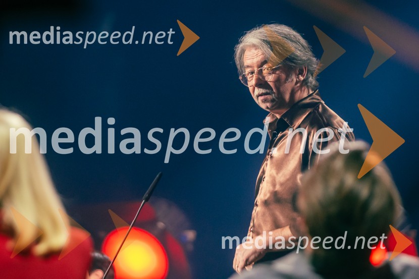  Robert Pešut - Magnifico, glasbenikNa žaru z Ladom Bizovičarjem, Magnifico