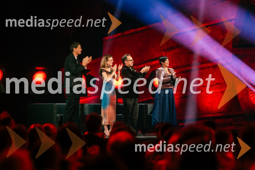 Na žaru z Ladom Bizovičarjem, Magnifico