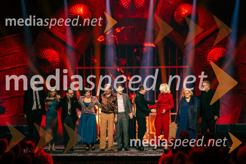 Na žaru z Ladom Bizovičarjem, Magnifico