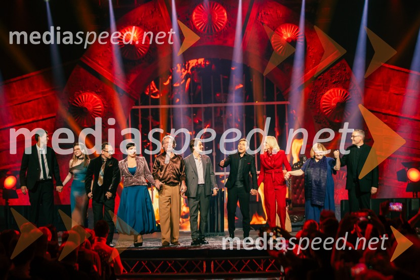 Na žaru z Ladom Bizovičarjem, Magnifico