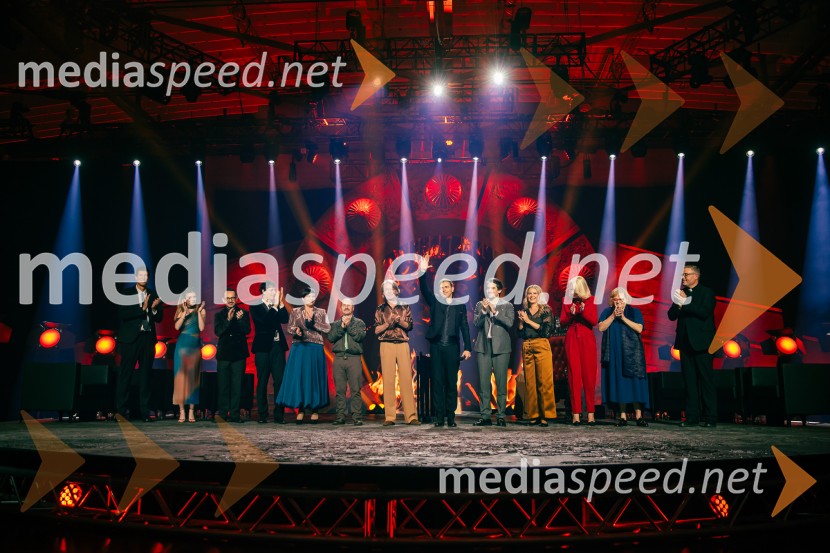 Na žaru z Ladom Bizovičarjem, Magnifico