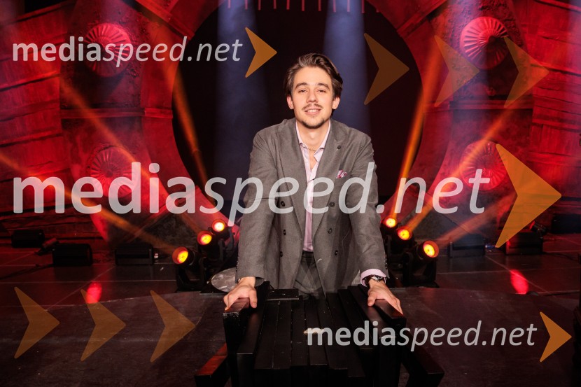  Bojan Cvjetićanin, Joker OutNa žaru z Ladom Bizovičarjem, Magnifico