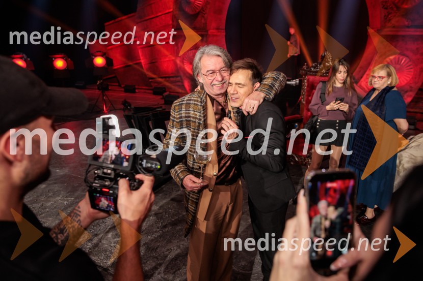  Robert Pešut - Magnifico, glasbenik;  Marko Pigac, fotografNa žaru z Ladom Bizovičarjem, Magnifico