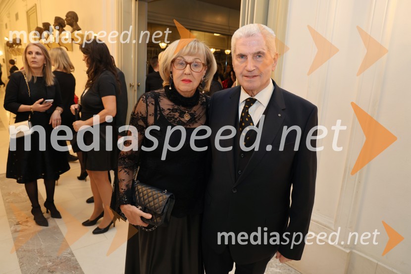  Darija Mateja Strah, dr. medicine, specialistka ginekologije in porodništva; prof. dr. Ludvik Toplak,  predsednik Alma Mater Europaea, nekdanji rektor UMFrida, premiera baleta v SNG Maribor