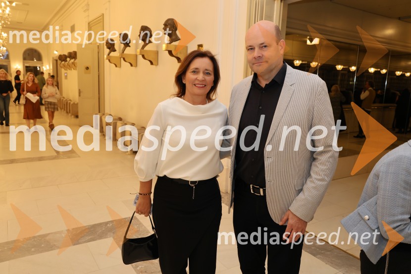 prof. dr. Suzana  Žilič Fišer , predstojnica Inštituta za medijske komunikacije na FERI;  Jure Fišer, direktor SurovineFrida, premiera baleta v SNG Maribor