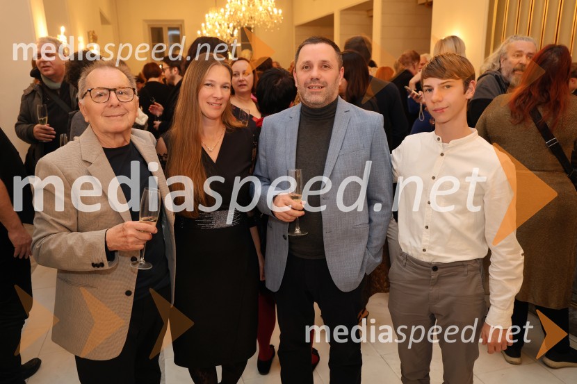  ... ;  Edi Dežman, bivši baletni solist, vodja baleta SNG Maribor, pedagog, Glazerjev nagrajenec 2021 za življensko delo;  ... ;  ... ;  Peter Poles, televizijski voditelj;  ... Frida, premiera baleta v SNG Maribor