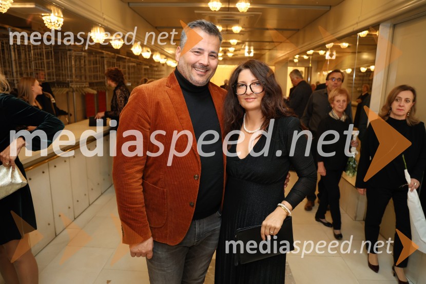  Sebastijan  Blakaj, lastnik lokala Nana;  Devana Blakaj, Lokal NanaFrida, premiera baleta v SNG Maribor