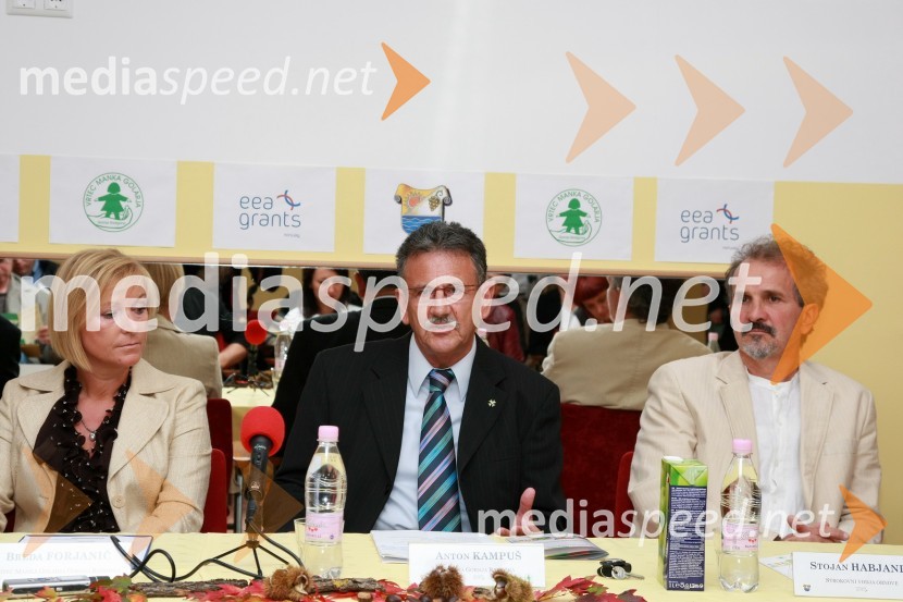 Breda Forjanič, ravnateljica vrtca Manka Golarja Gornja Radgona, Anton Kampuš, župan občine Gornja Radgona in Stojan Habjanič, strokovni vodja projekta prenove vrtcaEnergetsko varčen vrtec Manka Golarja Gornja Radgona, novinarska konferenca in odprtje prenovljenega vrtca