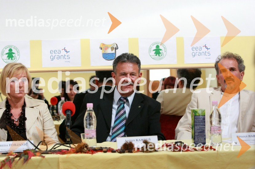 Breda Forjanič, ravnateljica vrtca Manka Golarja Gornja Radgona, Anton Kampuš, župan občine Gornja Radgona in Stojan Habjanič, strokovni vodja projekta prenove vrtcaEnergetsko varčen vrtec Manka Golarja Gornja Radgona, novinarska konferenca in odprtje prenovljenega vrtca