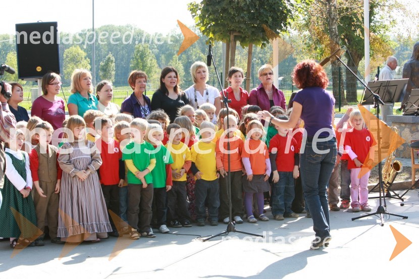 Otroci vrtca Manka Golarja Gornja RadgonaEnergetsko varčen vrtec Manka Golarja Gornja Radgona, novinarska konferenca in odprtje prenovljenega vrtca