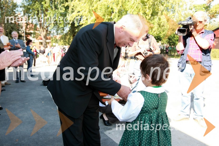 Andrej Subašič, Občina Gornja Radgona in otrok iz vrtca Manka Golarja Gornja RadgonaEnergetsko varčen vrtec Manka Golarja Gornja Radgona, novinarska konferenca in odprtje prenovljenega vrtca