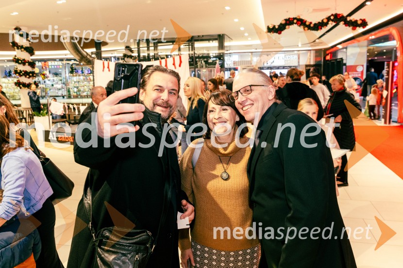  ... ;  ... ;  Marko  Naberšnik, režiser in scenaristBelo se pere na 90, premiera filma v Cineplexxu