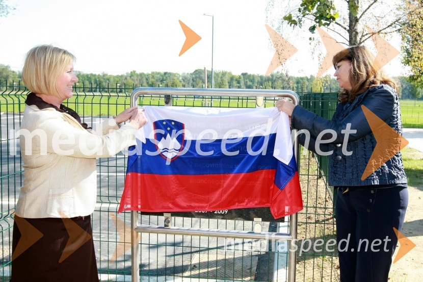 Breda Forjanič, ravnateljica vrtca Manka Golarja Gornja Radgona in nj. eksc. Guro Katharina Helwig Vikor, veleposlanica Kraljevine NorveškeEnergetsko varčen vrtec Manka Golarja Gornja Radgona, novinarska konferenca in odprtje prenovljenega vrtca