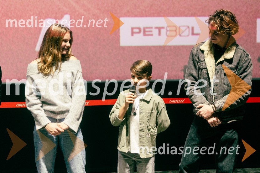  Mei Rabič, igralka;  Jaka  Mehle, igralec;  Žiga Šorli, igralecBelo se pere na 90, premiera filma v Cineplexxu