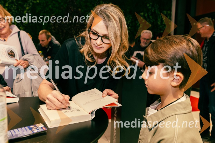  Bronja Žakelj, pisateljica;  Jaka  Mehle, igralecBelo se pere na 90, premiera filma v Cineplexxu