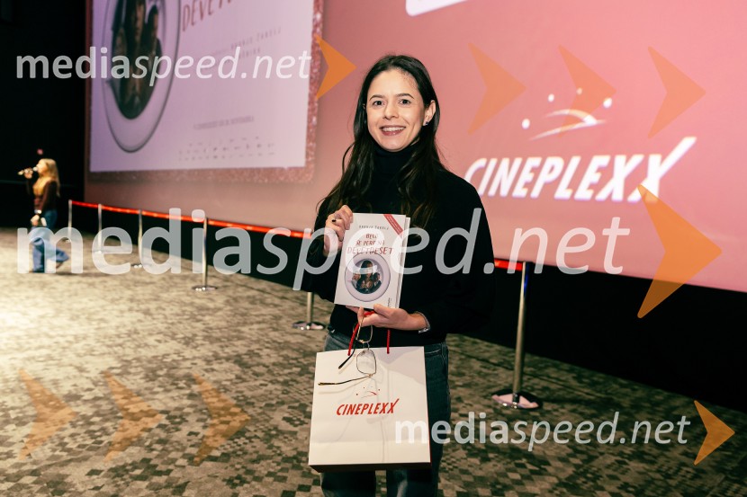 Ladies night, Belo se pere na devetdeset