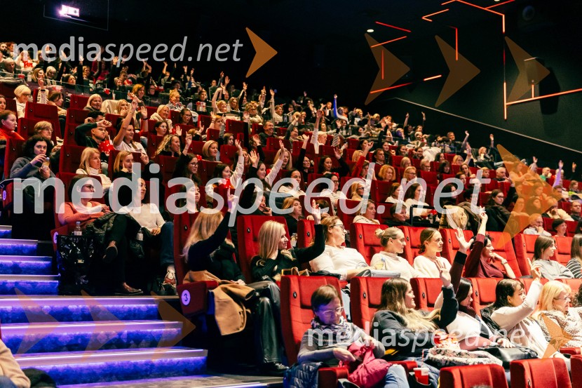 Ladies night, Belo se pere na devetdeset