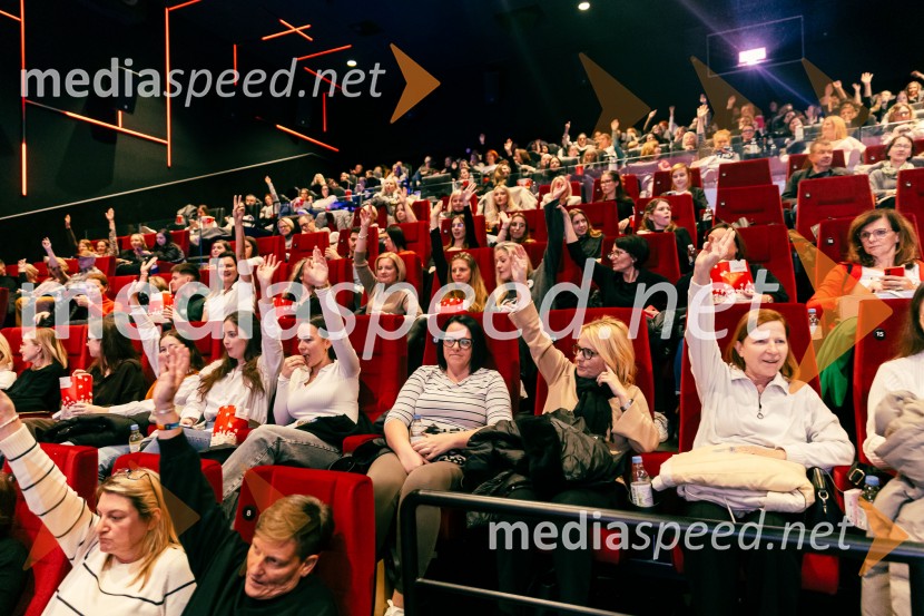 Ladies night, Belo se pere na devetdeset