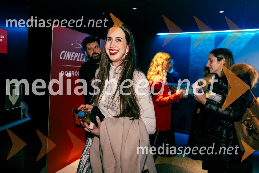  Lucija BurgarLadies night, Belo se pere na devetdeset