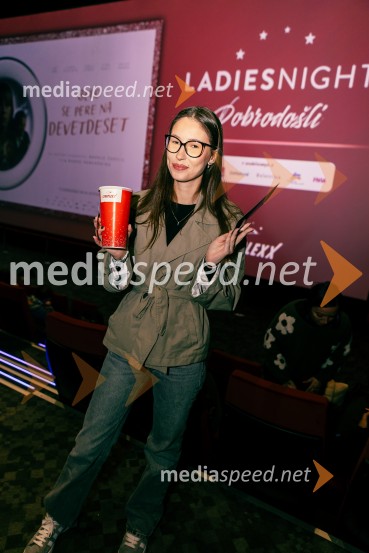 Ladies night, Belo se pere na devetdeset