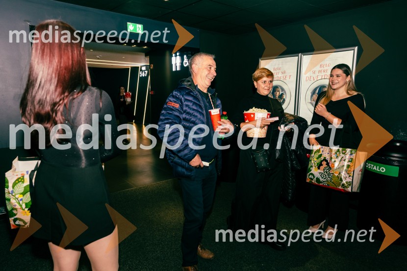 Ladies night, Belo se pere na devetdeset