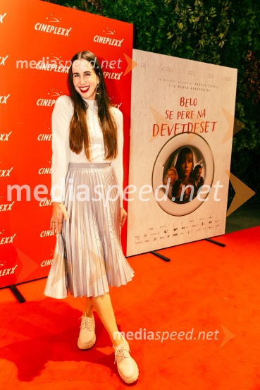  Lucija BurgarLadies night, Belo se pere na devetdeset