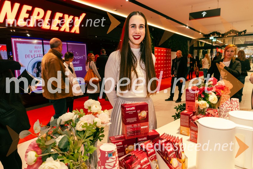  Lucija BurgarLadies night, Belo se pere na devetdeset