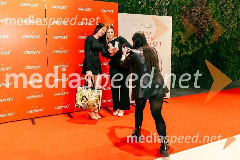 Ladies night, Belo se pere na devetdeset