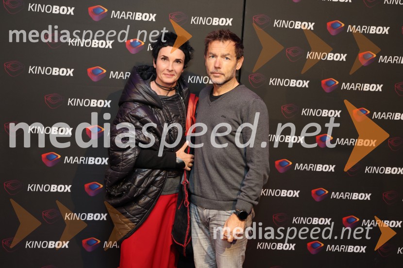  Tajka  Šnuderl Novak;  Aleš Novak, umetniški direktor Festival Borštnikovo srečanjeBelo se pere na 90, premiera Maribox