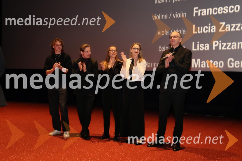  Žiga Šorli, igralec;  Jure Rajšp, igralec;  Lea Cok, igralka;  Bronja Žakelj, pisateljica;  Marko  Naberšnik, režiser in scenaristBelo se pere na 90, premiera Maribox