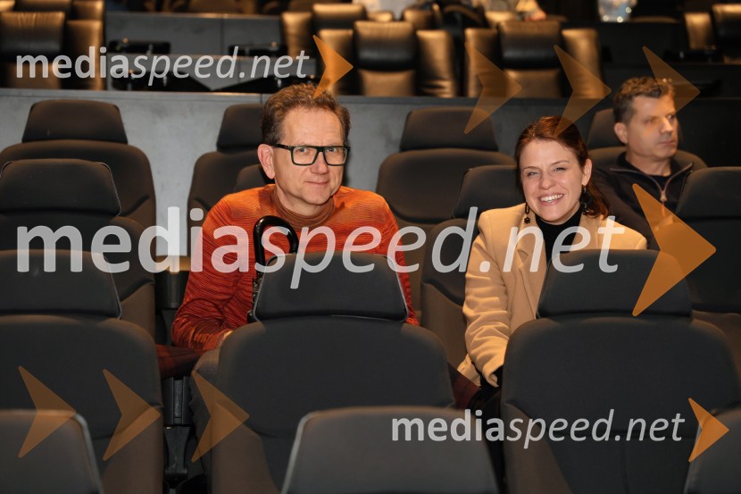 Belo se pere na 90, premiera Maribox