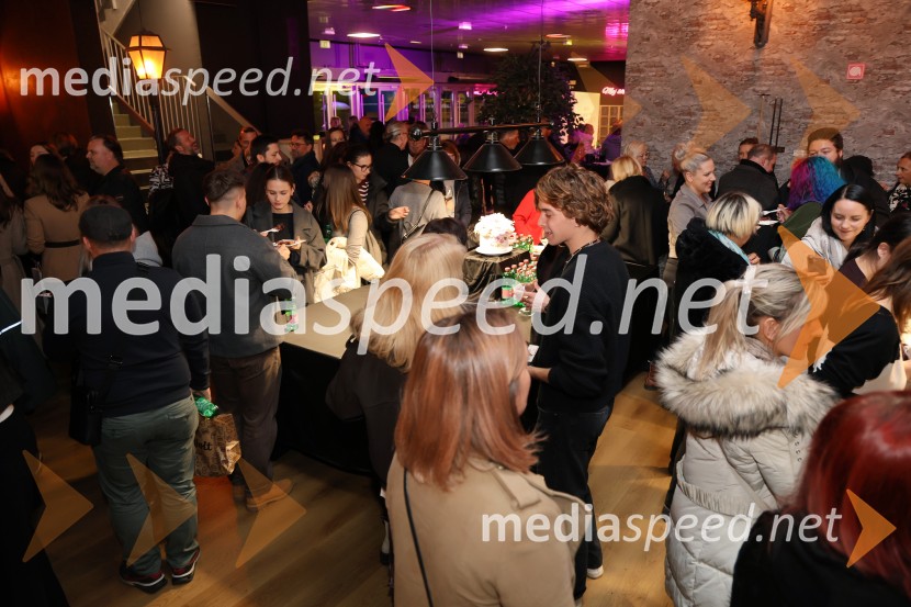 Belo se pere na 90, premiera Maribox