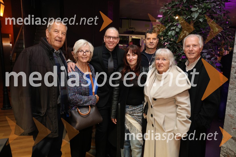  ... ;  ... ;  Marko  Naberšnik, režiser in scenarist;  ... ;  ... ;  ... ;  ... Belo se pere na 90, premiera Maribox