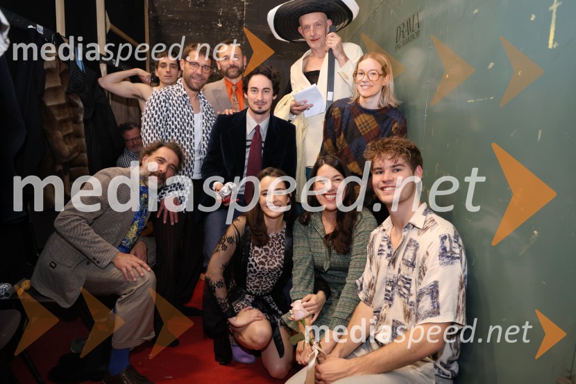  Gorazd Žilavec, igralec;  Petja Labović, igralec;  Kristjan  Ostanek, igralec;  Viktor Hrvatin Meglič, igralec;  Žan Koprivnik, igralec;  Gaja Filač, igralka;  Davor Herga, igralec;  Minca Lorenci, igralka;  Julija Klavžar, igralka;  Miha  MirGospa ministrica, klasična komedija SNG Maribor